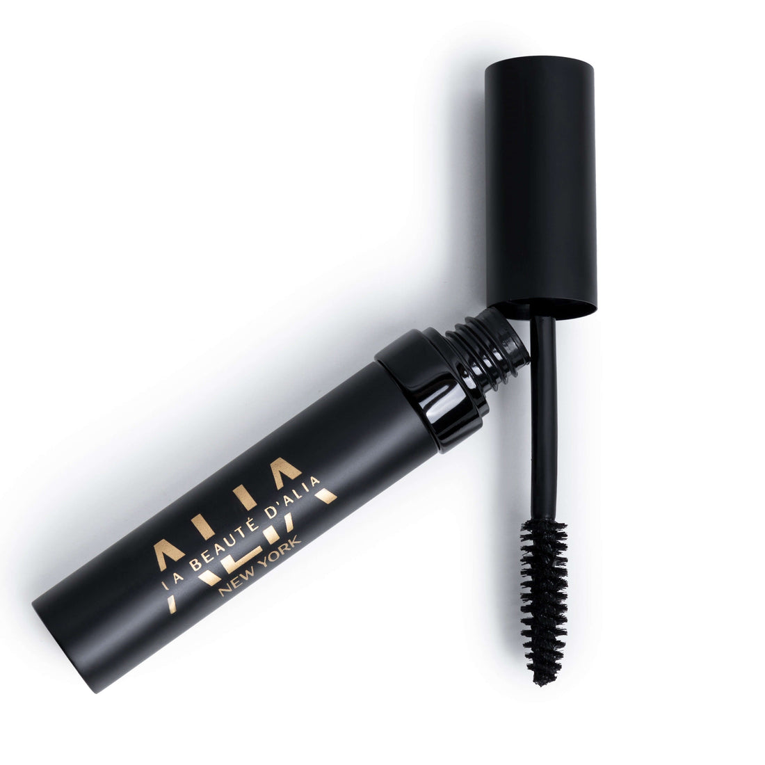 The Ultimate Guide to Mascara: Smudge-Proof, Volumizing Options for Every Lash Type