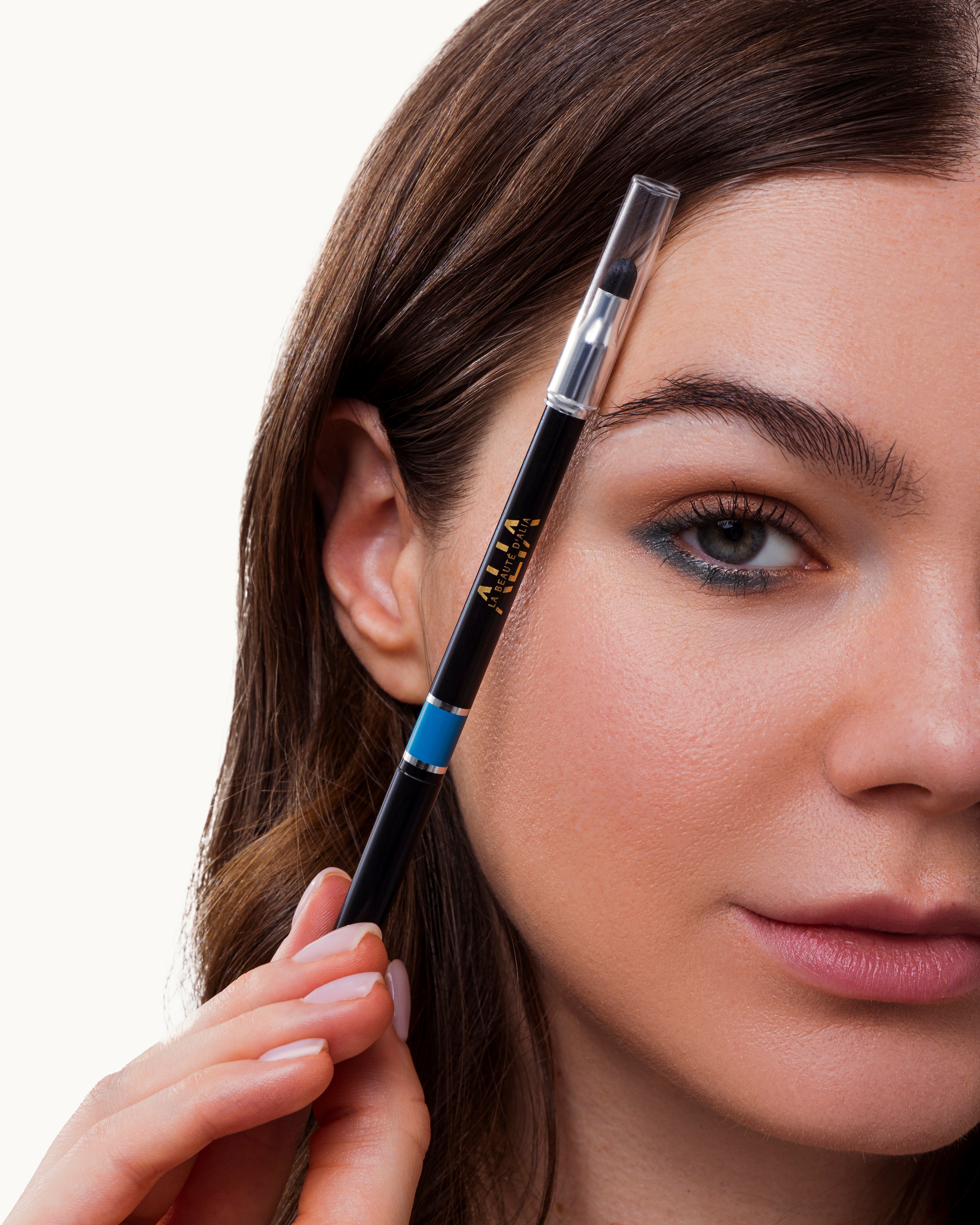 Retractable Eye Pencil: Smudge-Proof, Precise Definition